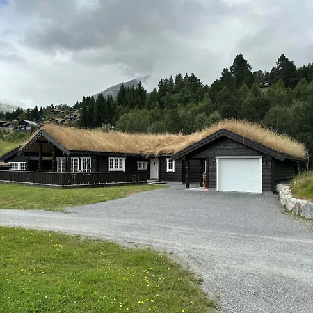 Fjellhytte Sentralt Og Solrikt *