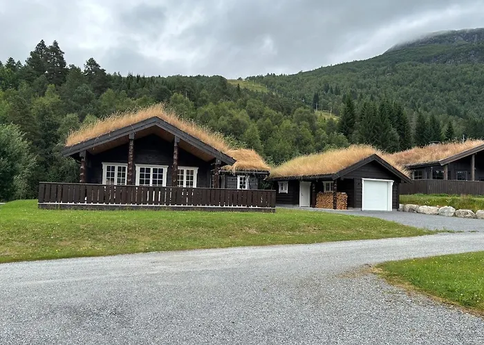 Feriehus Fjellhytte Sentralt Og Solrikt Stryn