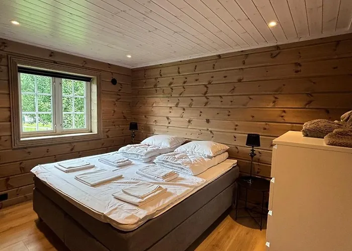Fjellhytte Sentralt Og Solrikt Feriehus Stryn